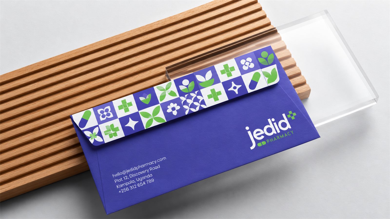 Purple Jedid envelope with a patterned flap